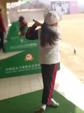 刻苦训练篮球时如何避免受伤的建议_1