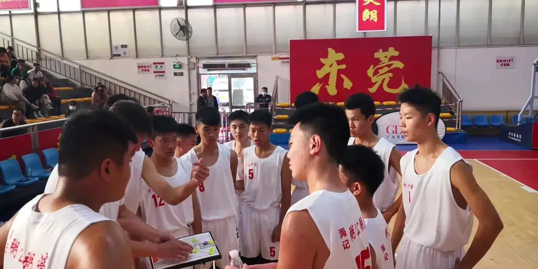 老年篮球爱好者如何练习控卫技巧_2